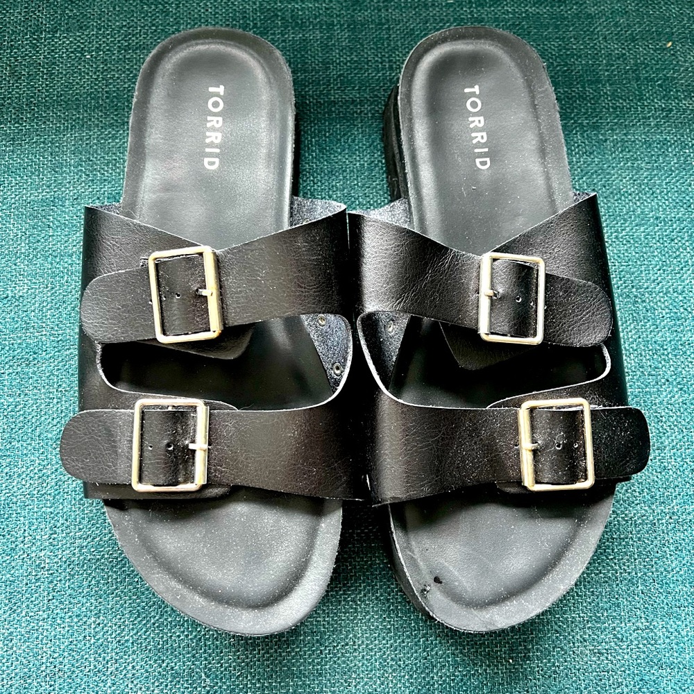 Platform sandals
